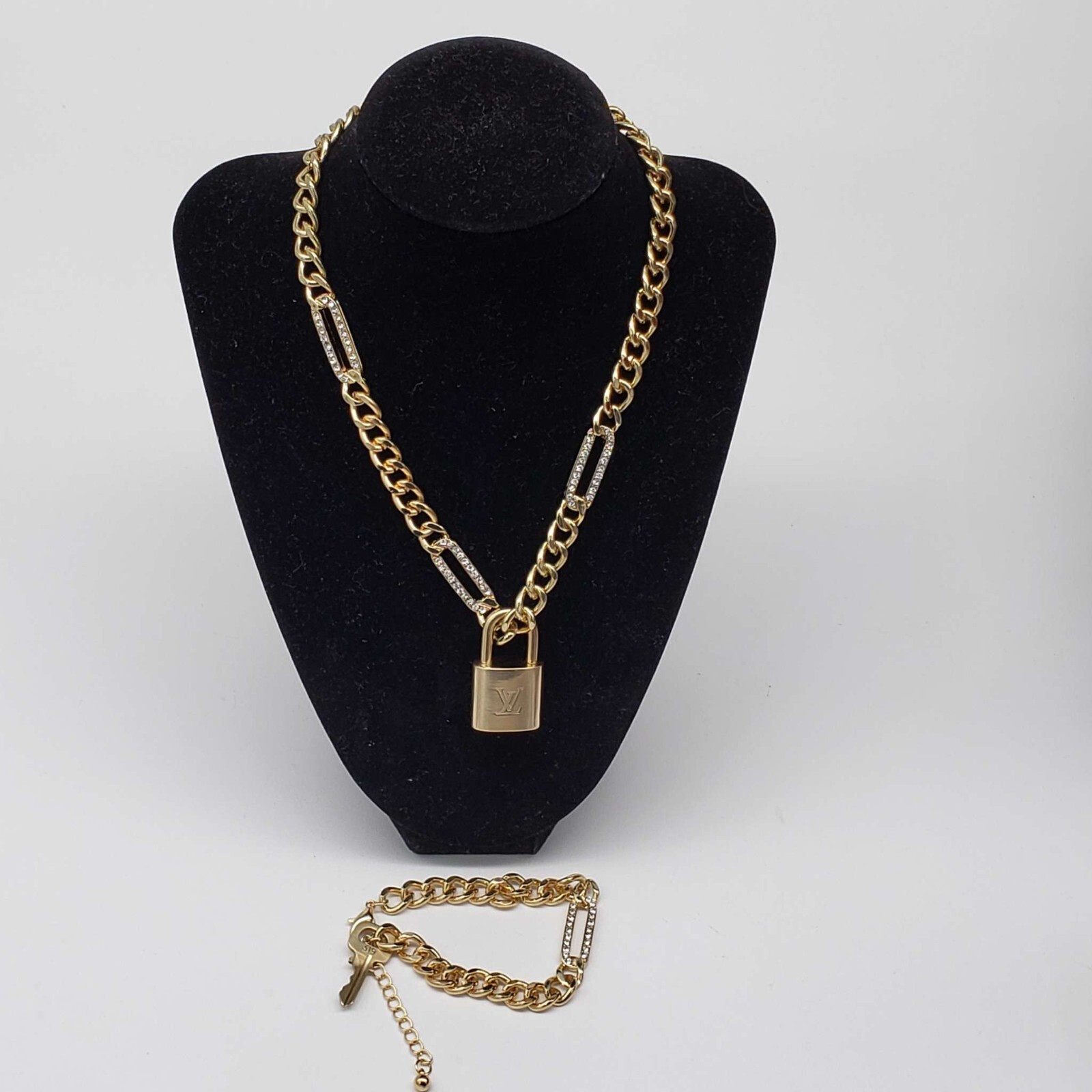 Louis Vuitton Lock & Key with Unbranded Gold Plated Chain Necklace