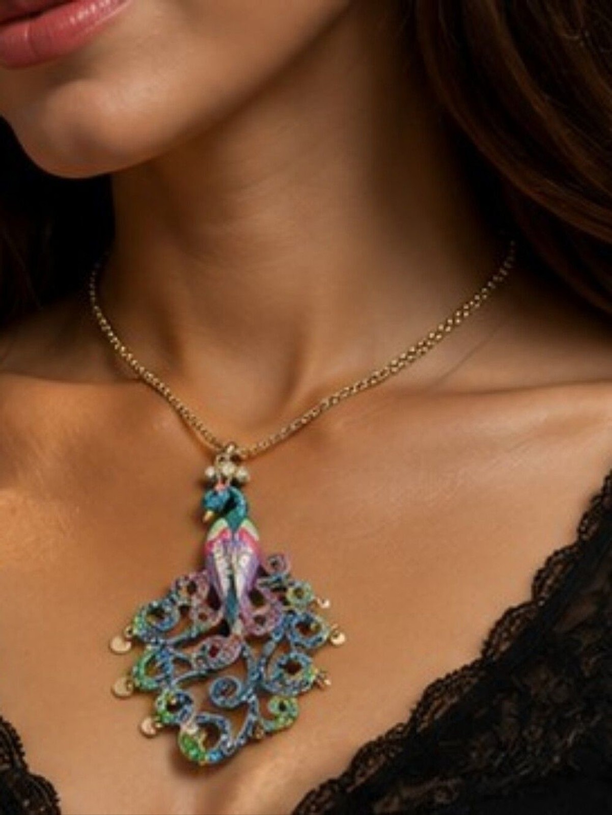 Betsey Johnson Peacock Statement Necklace Crystal Enamel Y2K 16″ ,+ 3″ Extender