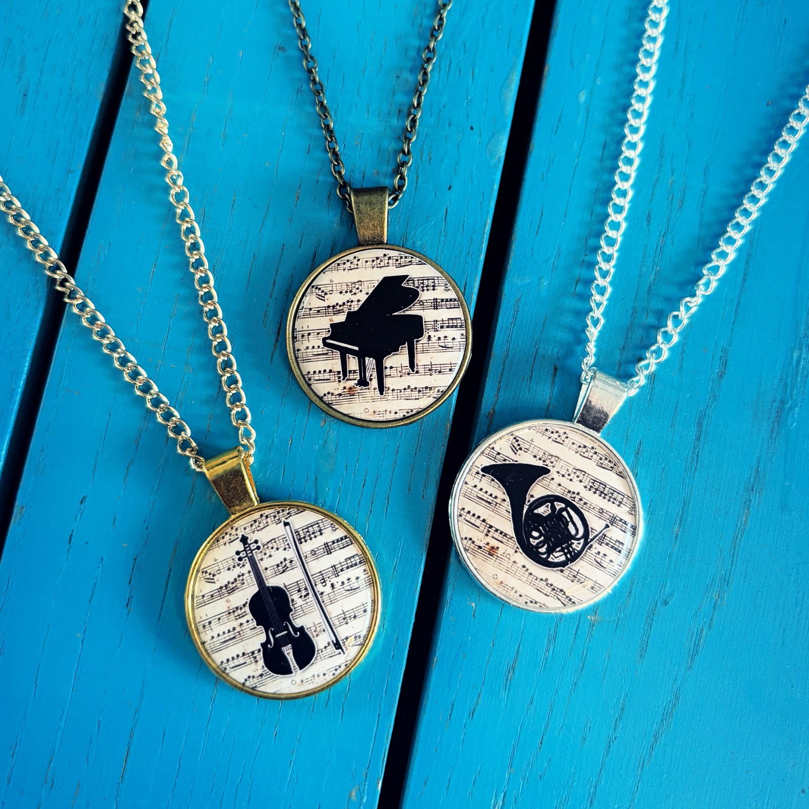 Electric Guitar Necklace – Music Lover Gift, Rock Guitarist Jewellery, Vintage