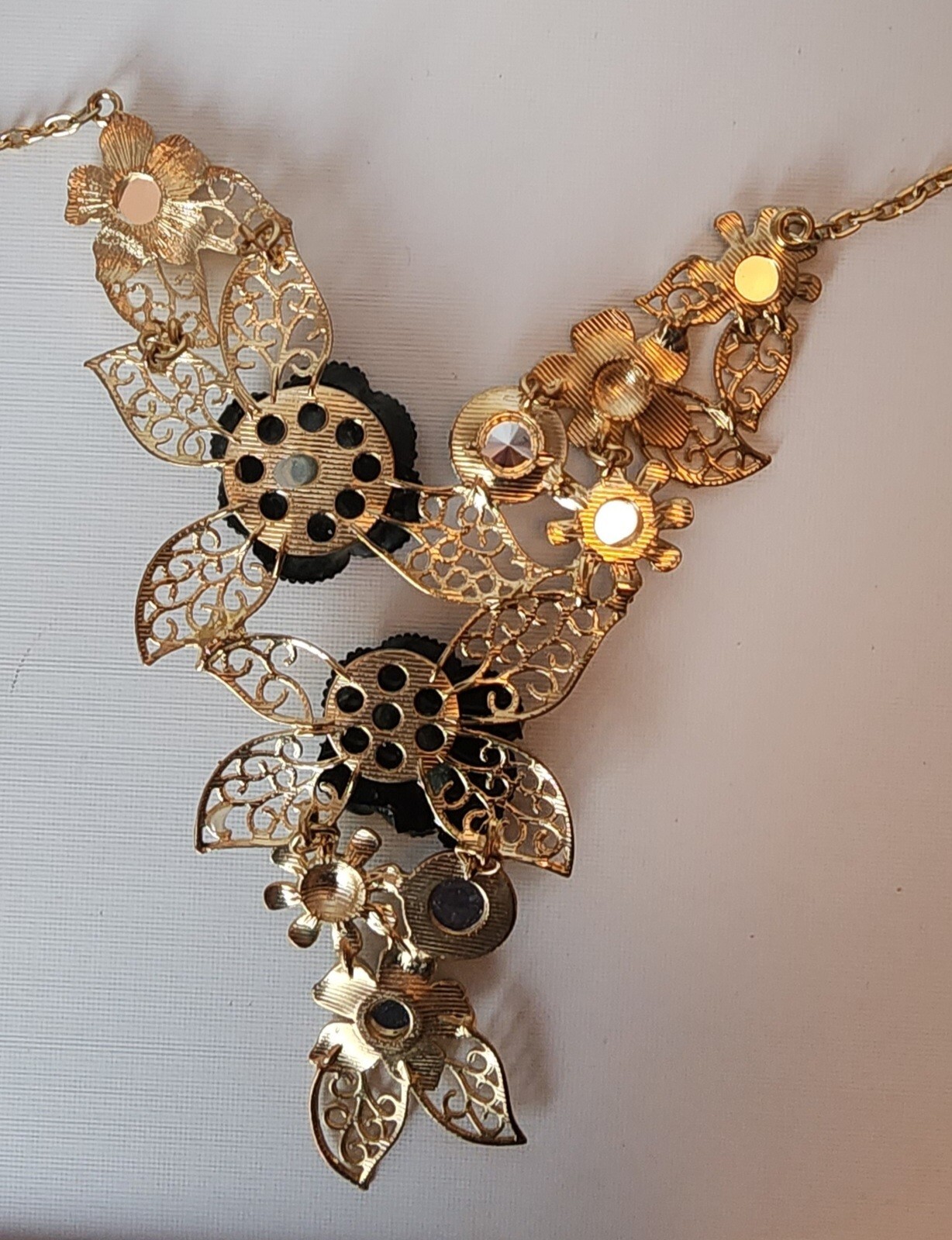 Gold Tone Statement Necklace Purple Rose Crystal Accents Glam Prom Bling 17″