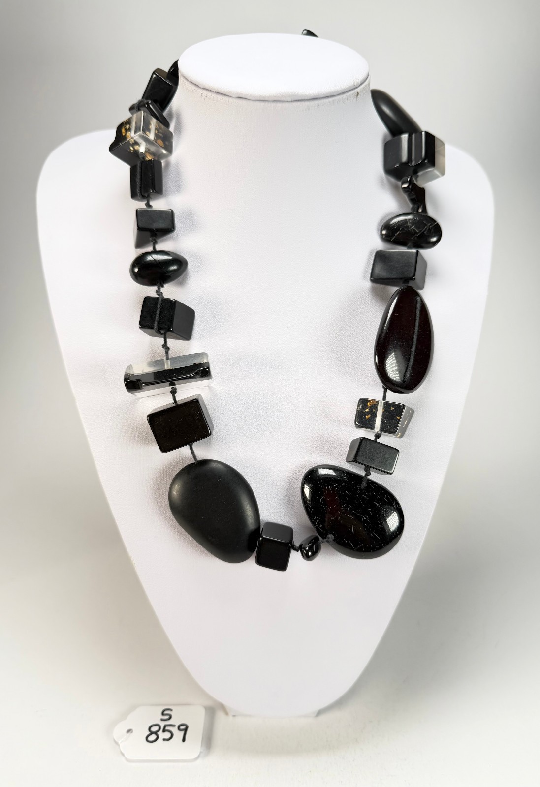 Sobral – Indiana “Noir” Black Mix 70cm Resin Necklace ( 000033 )