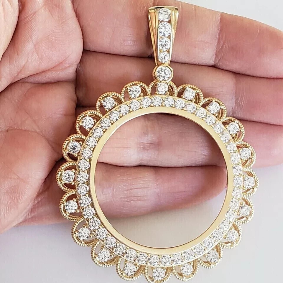 Women’s Beauty Pendant 2Ct Round Cut Simulated Diamond In 14K Yellow Gold Plated