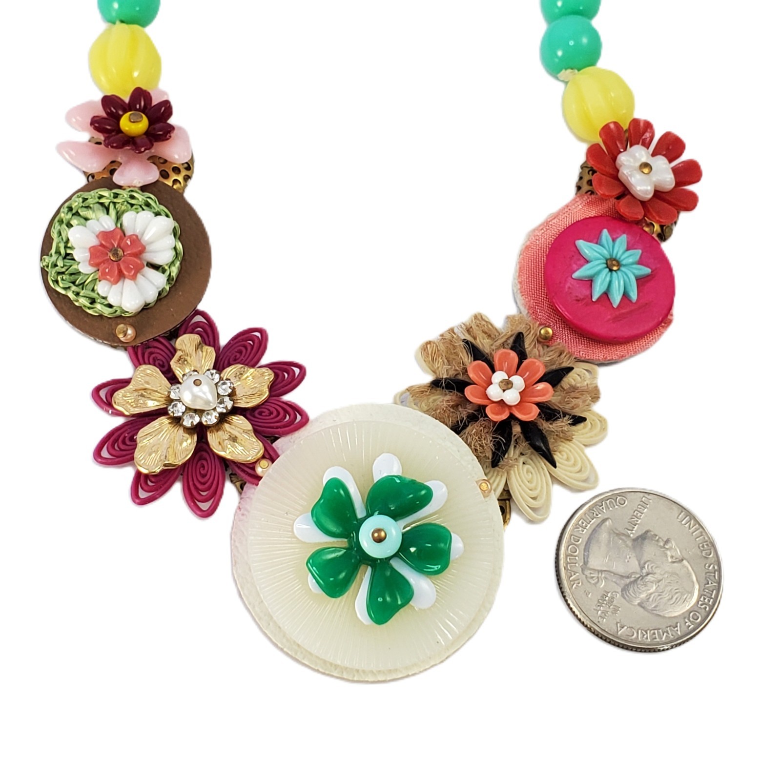 METAL MONK NY Frida Plastic Floral Necklace 18″ to 20″ Unsigned
