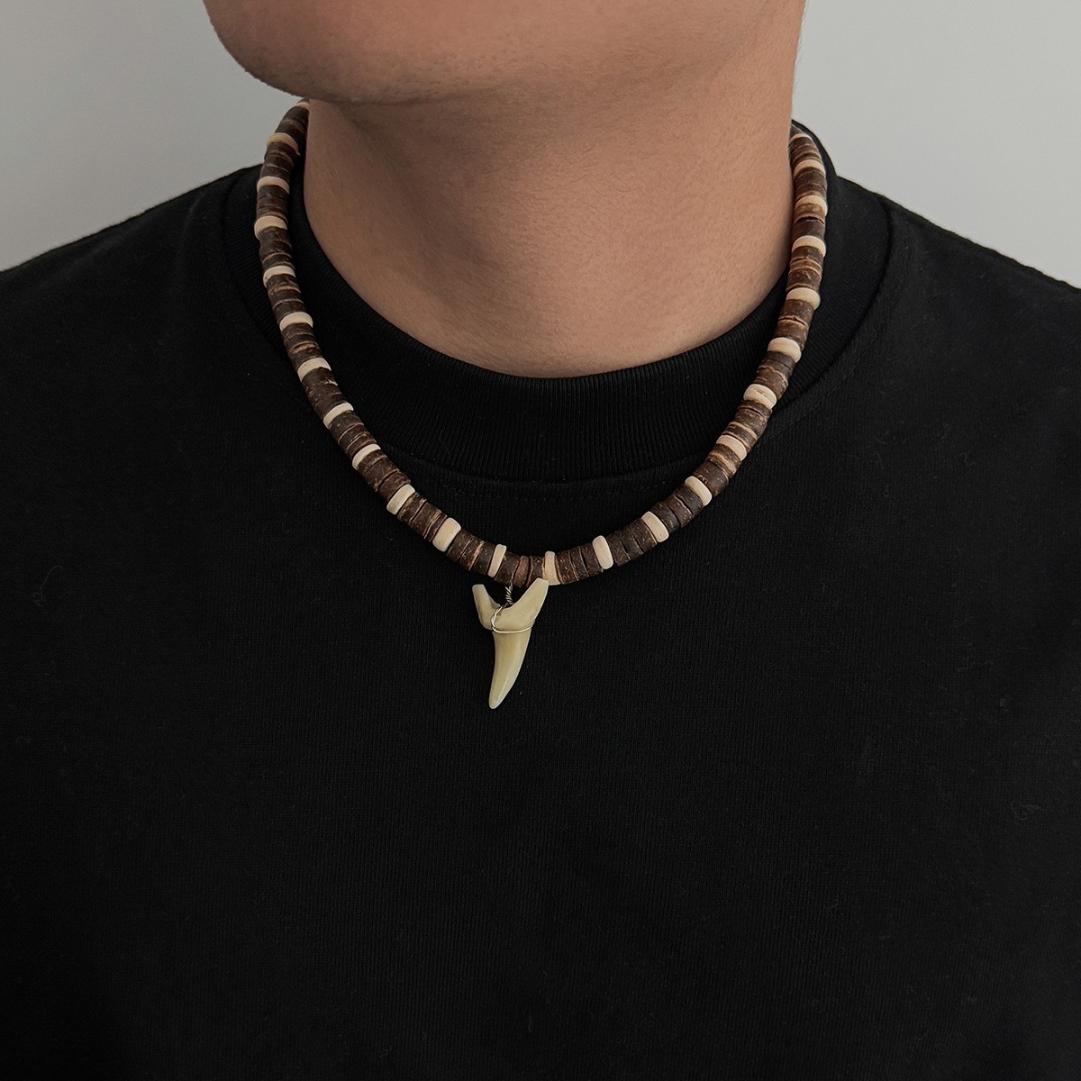Retro Shell Bead Choker Resin Seashell Pendant Necklace for Unisex Adults