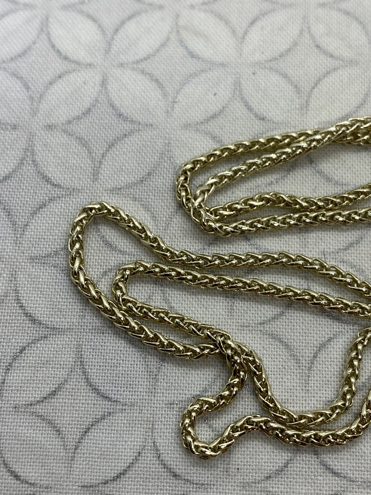 Kendra Scott Emelina necklace White kyocera opal gold tone Wrap