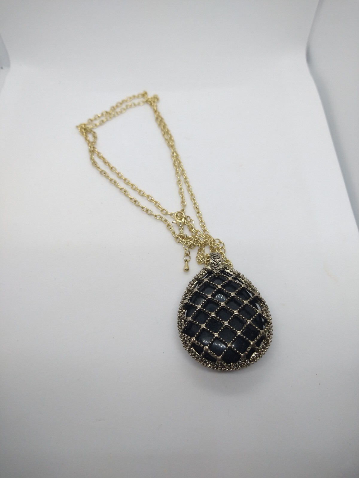 Necklace pendant Y2k 1990’s black stone gold tone vintage retro Halloween