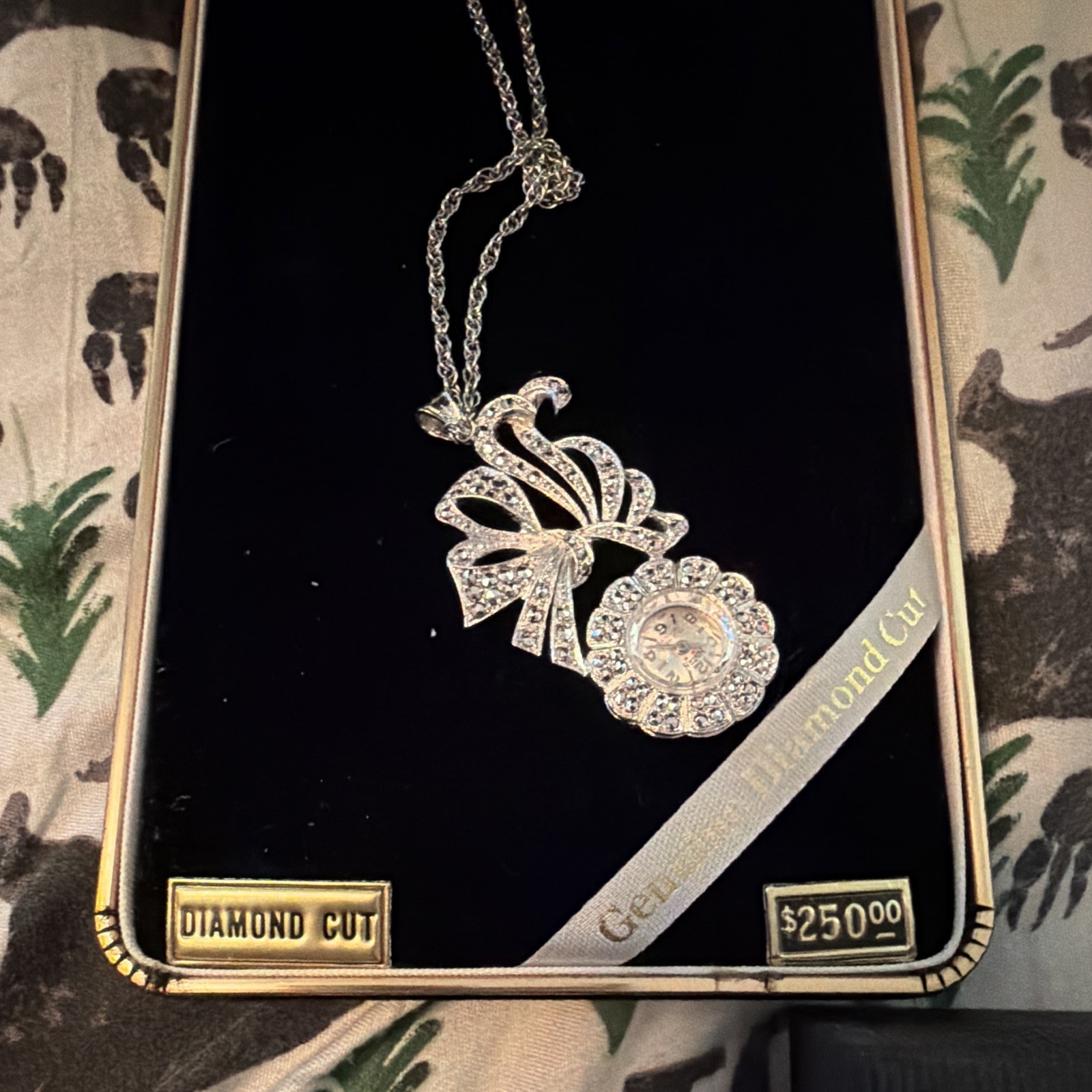 Hilton Swiss 17 Jewel Rope Chain Pendant Necklace Silver Tone Round Crystal