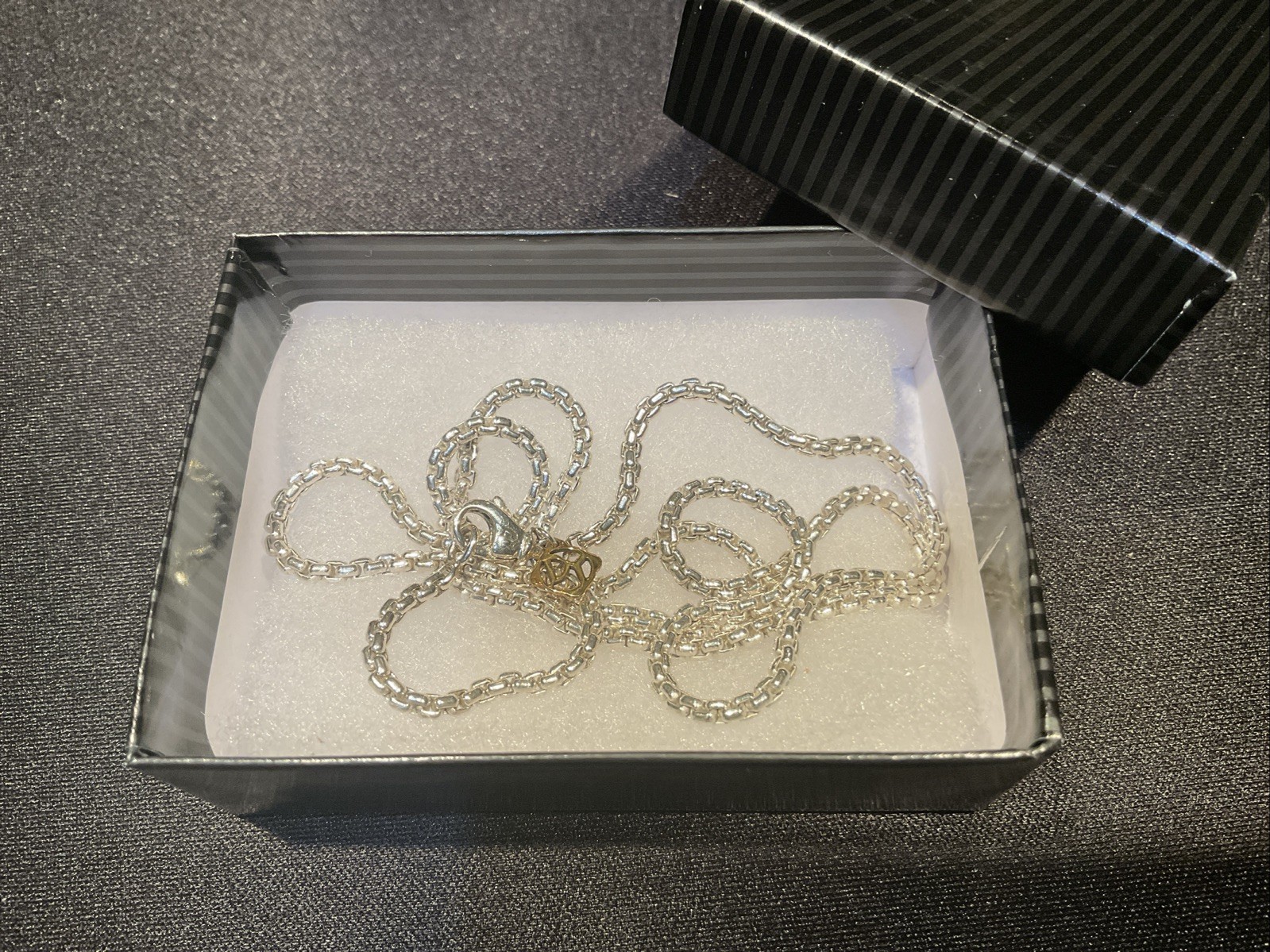 DAVID YURMAN 22” Sterling Silver 2.7mm Box Chain Necklace Gold Logo