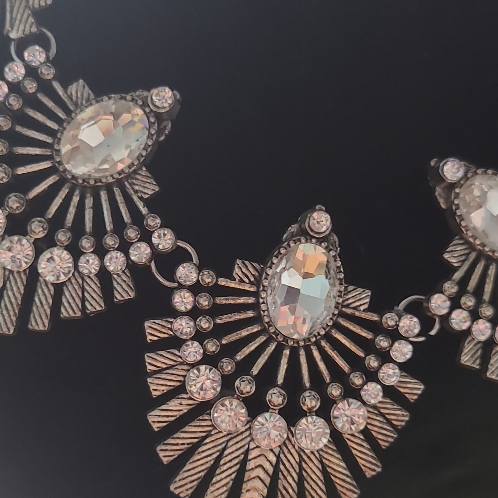 Silver Tone Crystal Rhinestone Statement Bib Necklace Cable Chain Oval Bezel
