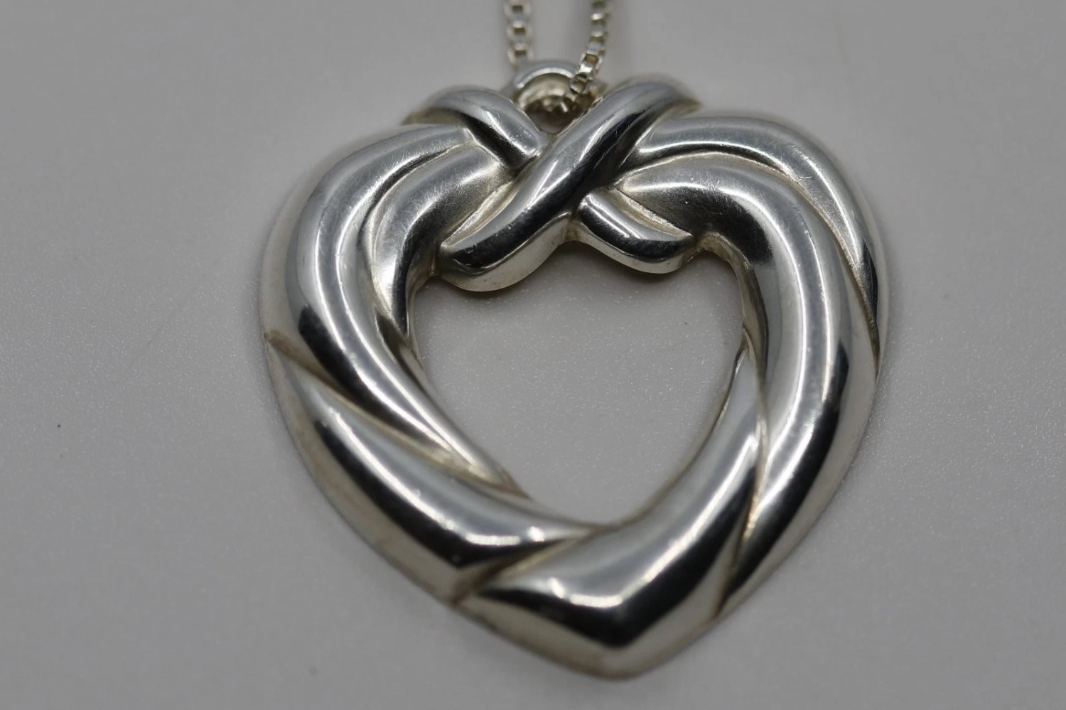 Sterling Silver Intertwined Ribbed Heart Pendant Necklace 925 Italy 18″ Box