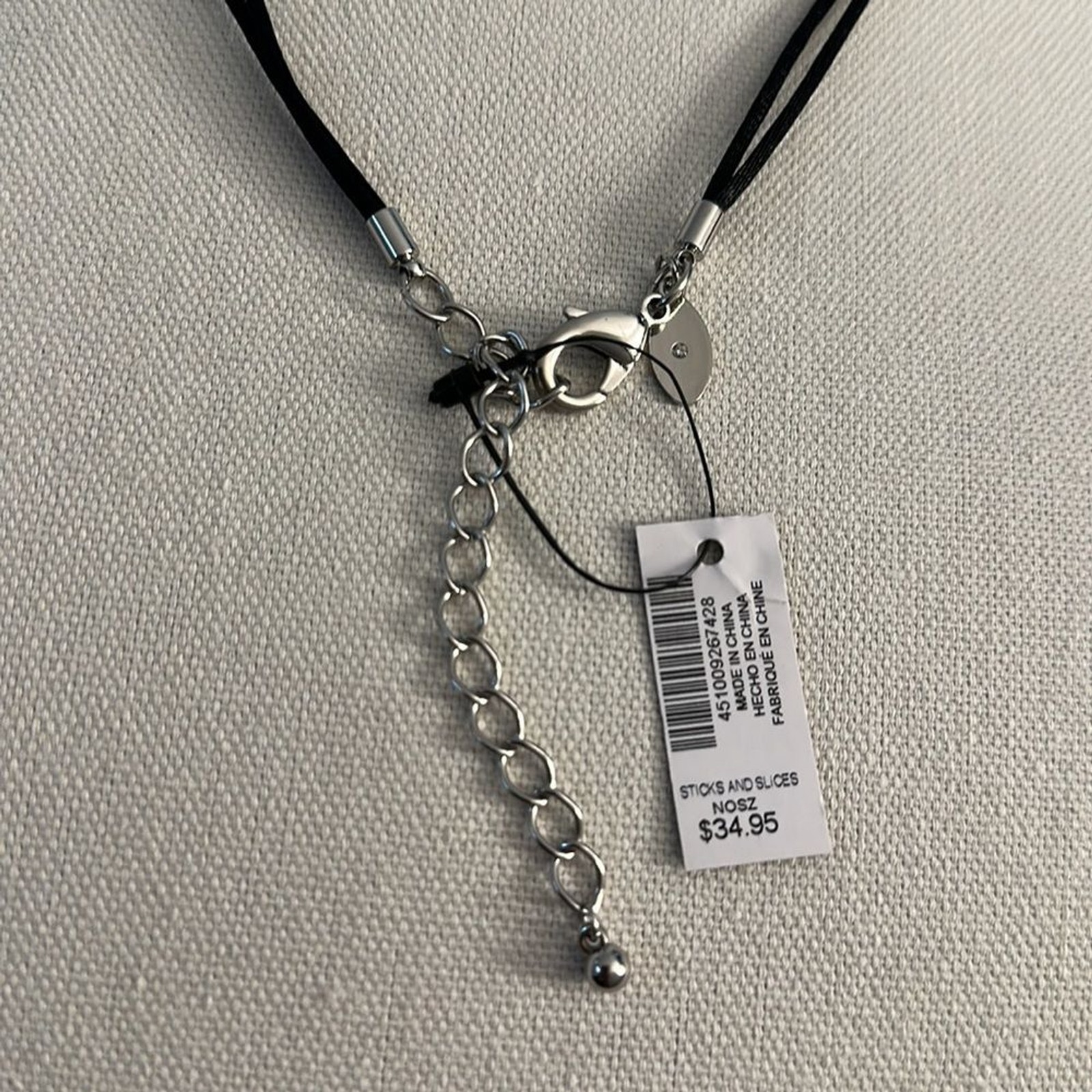 Women Chico’s 18 inch Classic beauty radiates Silver Tone Pendant Necklace