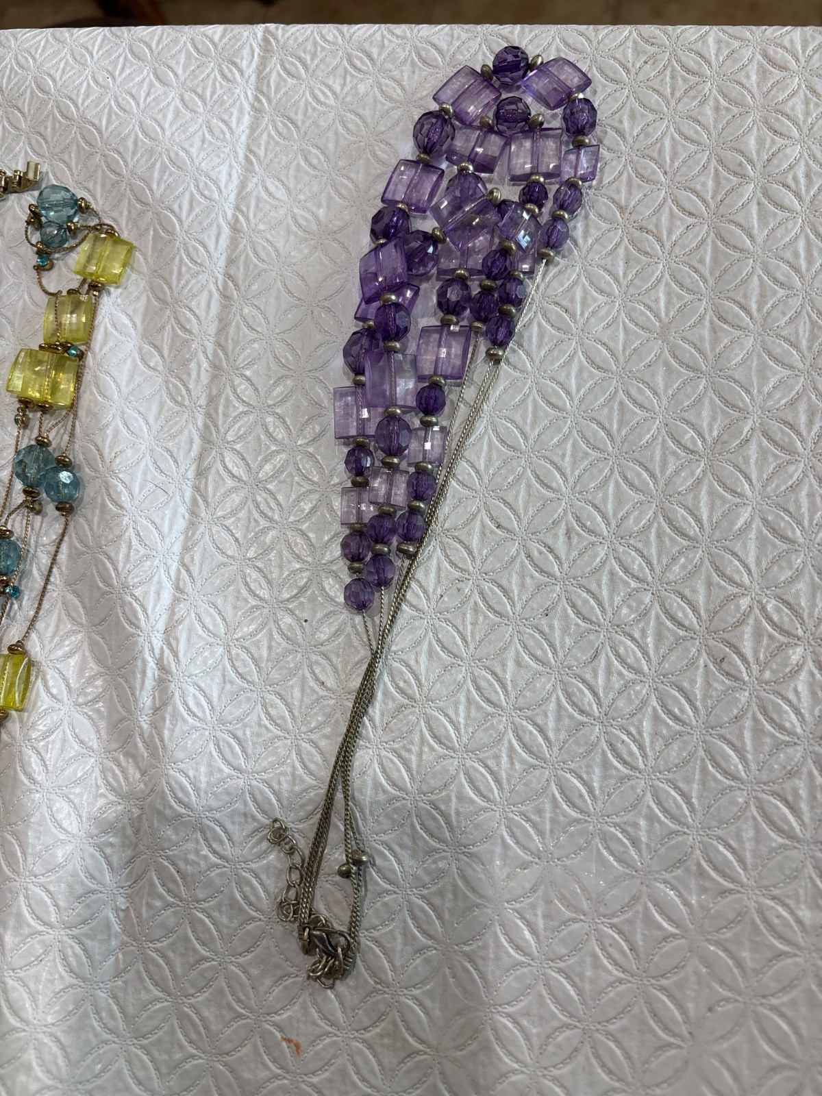 VINTAGE TO NOW FASHION/COSTUME JEWELRY NECKLACE LOT, ASSORTED TYPES & MATERIALS