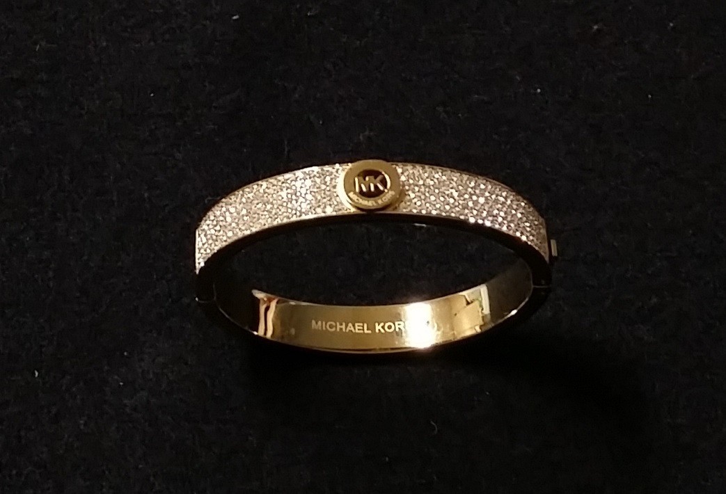 MICHAEL KORS MK Logo Gold Tone & Clear Pavé Crystals Hinge Clamp Bangle Bracelet