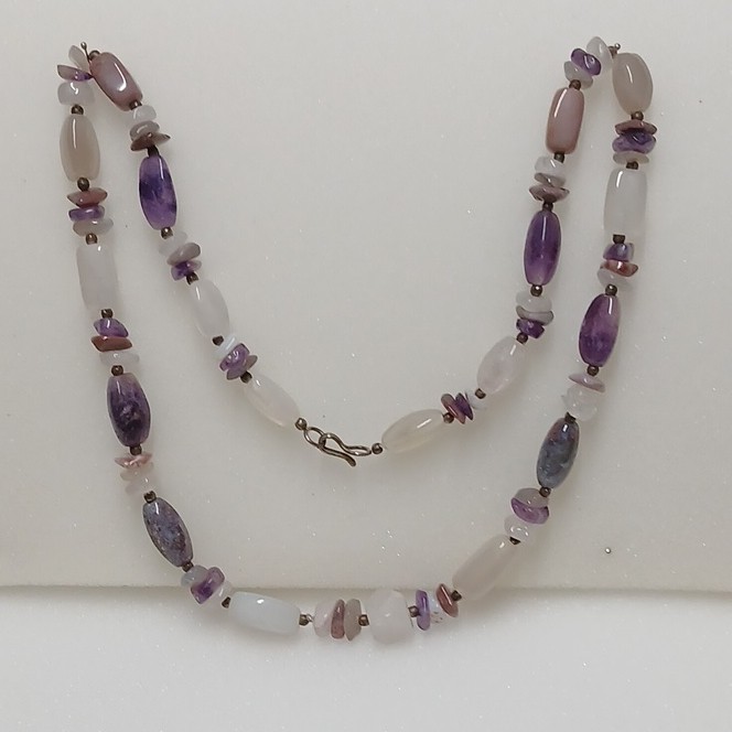 Beaded Amethyst Quartz Stone Necklace Purple White Oval Hook Clasp 28 in.