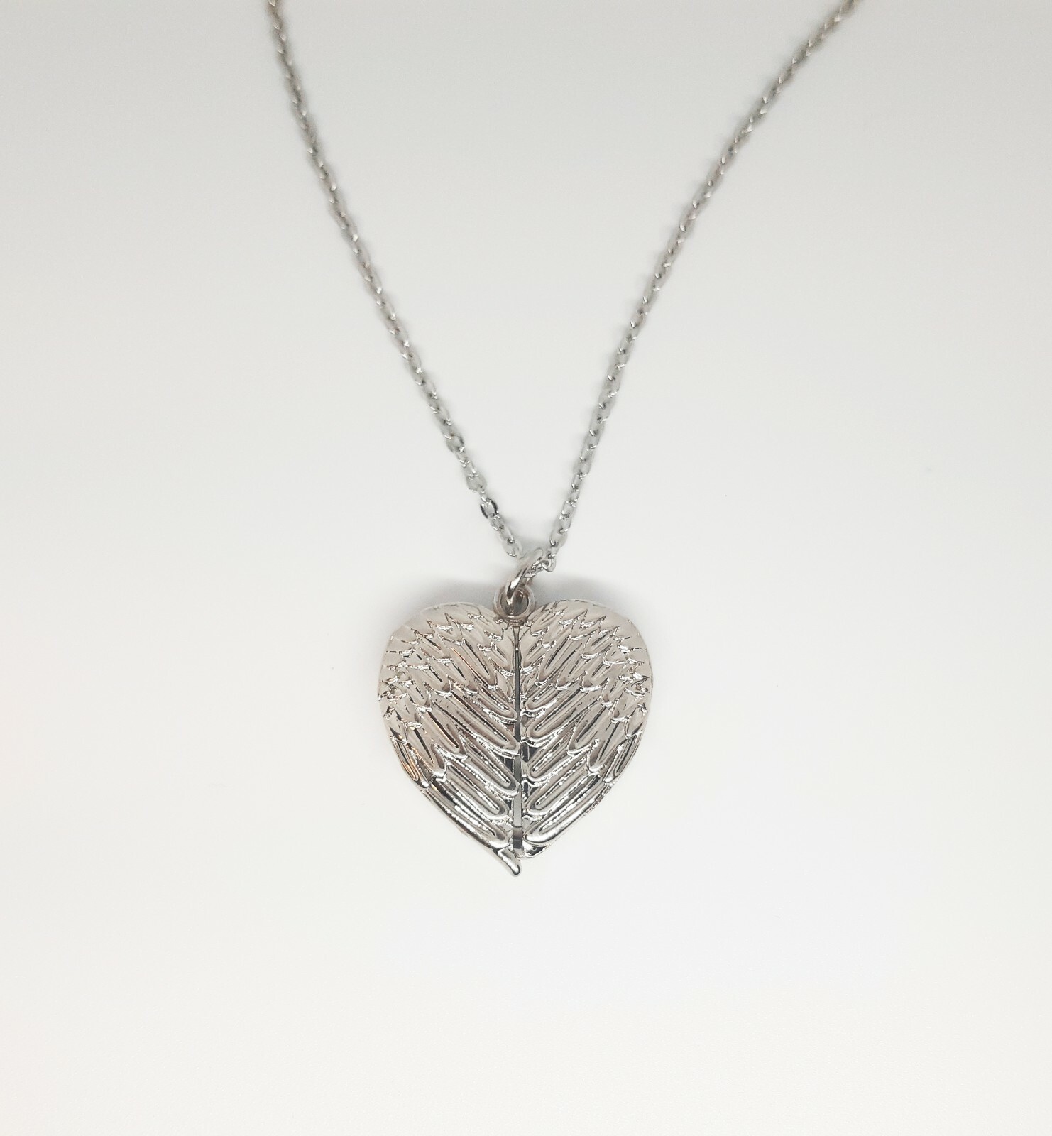 PERSONALISED engraved photo Necklace Heart Angel Wings Locket Gift with picture