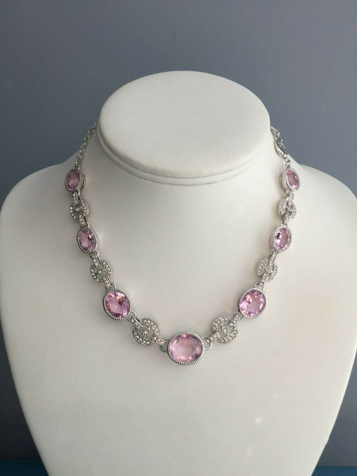 Marilyn Monroe Tonal Pink & Clear Crystal Necklace Silvertone Brass 16 + 2 Inch