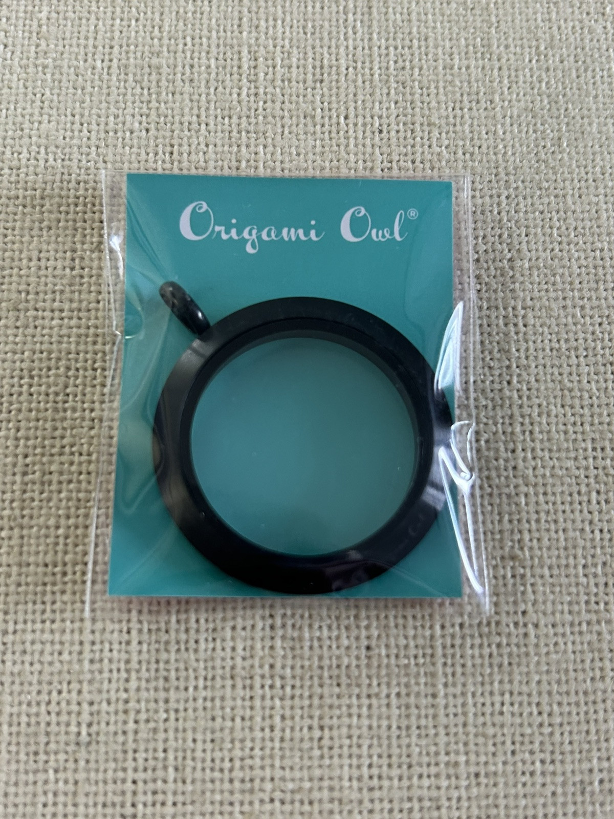 Origami Owl LK4005 Large Black “BASE ONLY” for Twist Locket “New in Package”