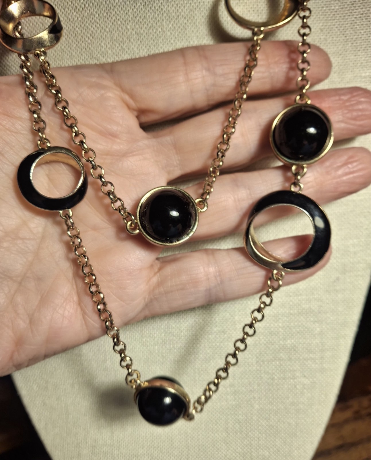 No brand pre-owned long goldtone and black open circles and balls necklace