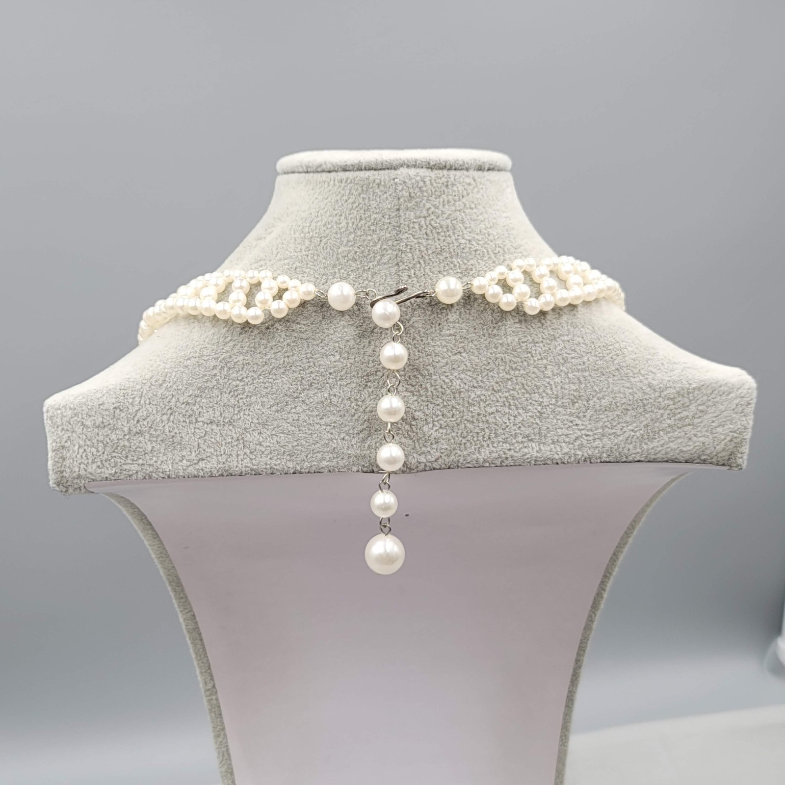 White Crochet Faux Pearl Bib Collar Necklace Ginsburg 16″-18″
