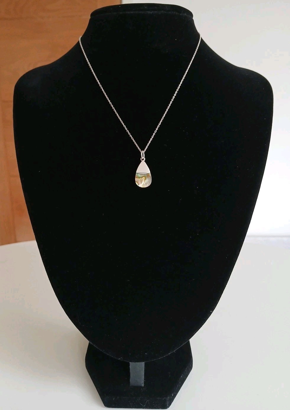 STERLING SILVER & ABALONE SHELL TEARDROP PENDANT & NECKLACE HALLMARKED – 18 INCH