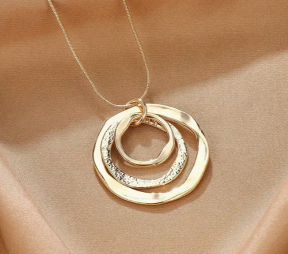 Beautiful Statement Piece – Three Circle Irregular Geometric Necklace – Gold