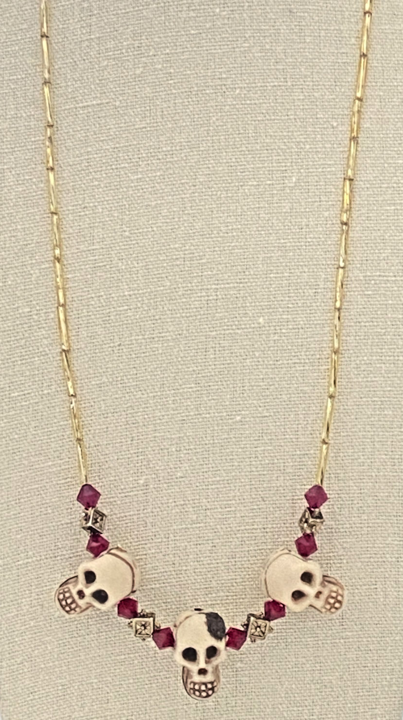 Red & Gold Glass Bead Beaded SKULL Necklace 23″ Creepy Halloween