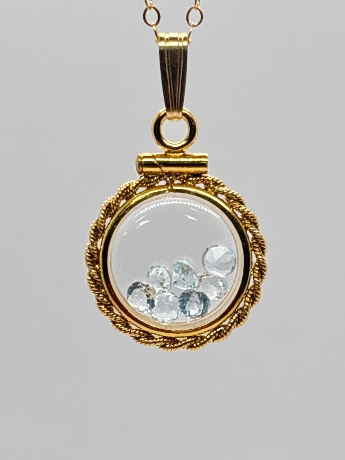 Handmade 12.5 mm 14k gold filled Gemstone Shaker Locket with twisted Rope edge