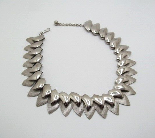 Vintage Napier Silver Tone Shiny & Texture Fold Over Spike Bold Necklace