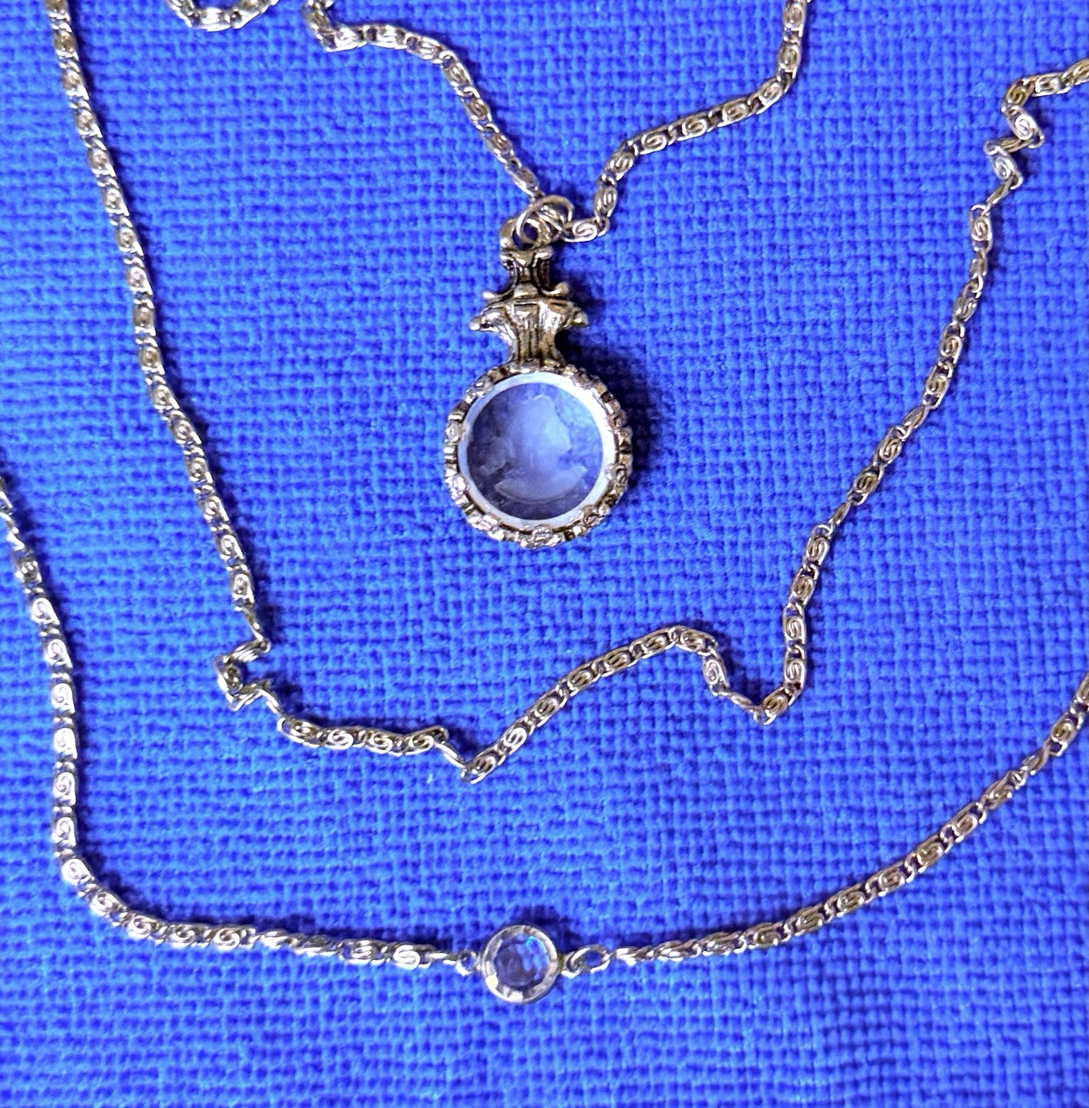 Vintage Silver Tone Metal Chain With Glass Pendant Necklace/ By Goldette