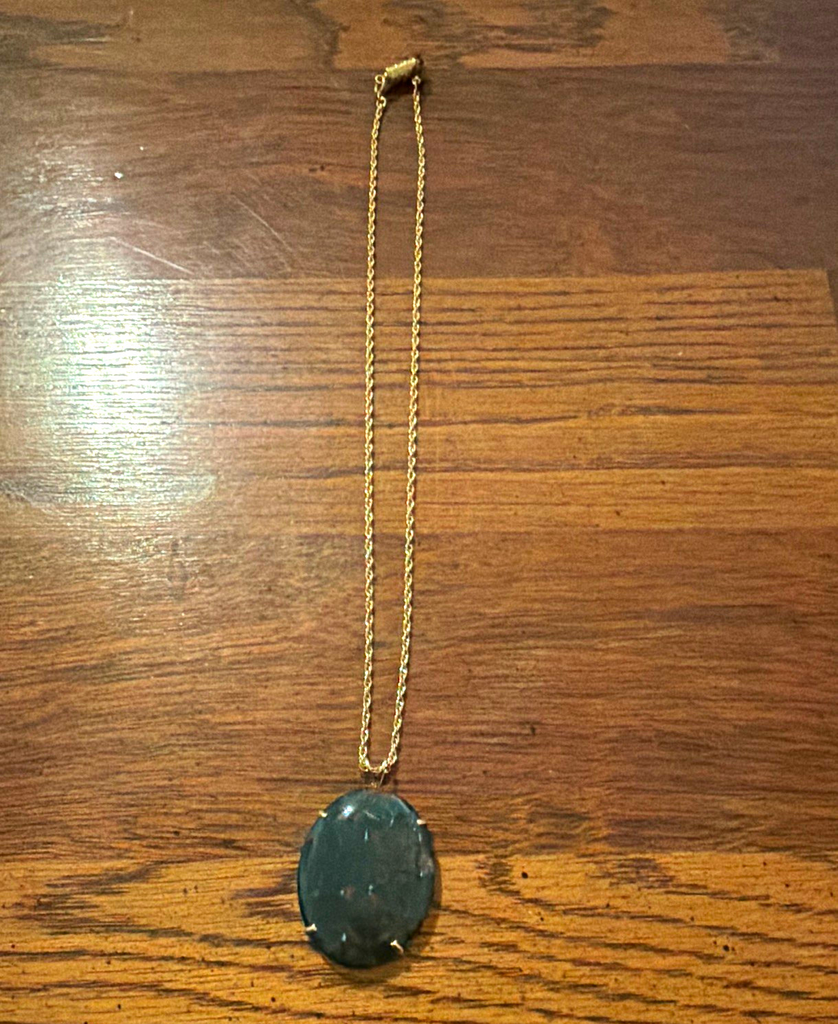 Vintage 100% natural bloodstone pendant necklace w/ 18” chain magnetic clasp