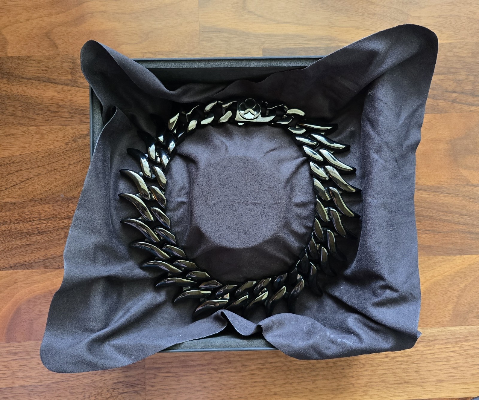 Vitaly “Paralyze” Statement Chain Necklace – Polished Black 18″ Excellent Cond.