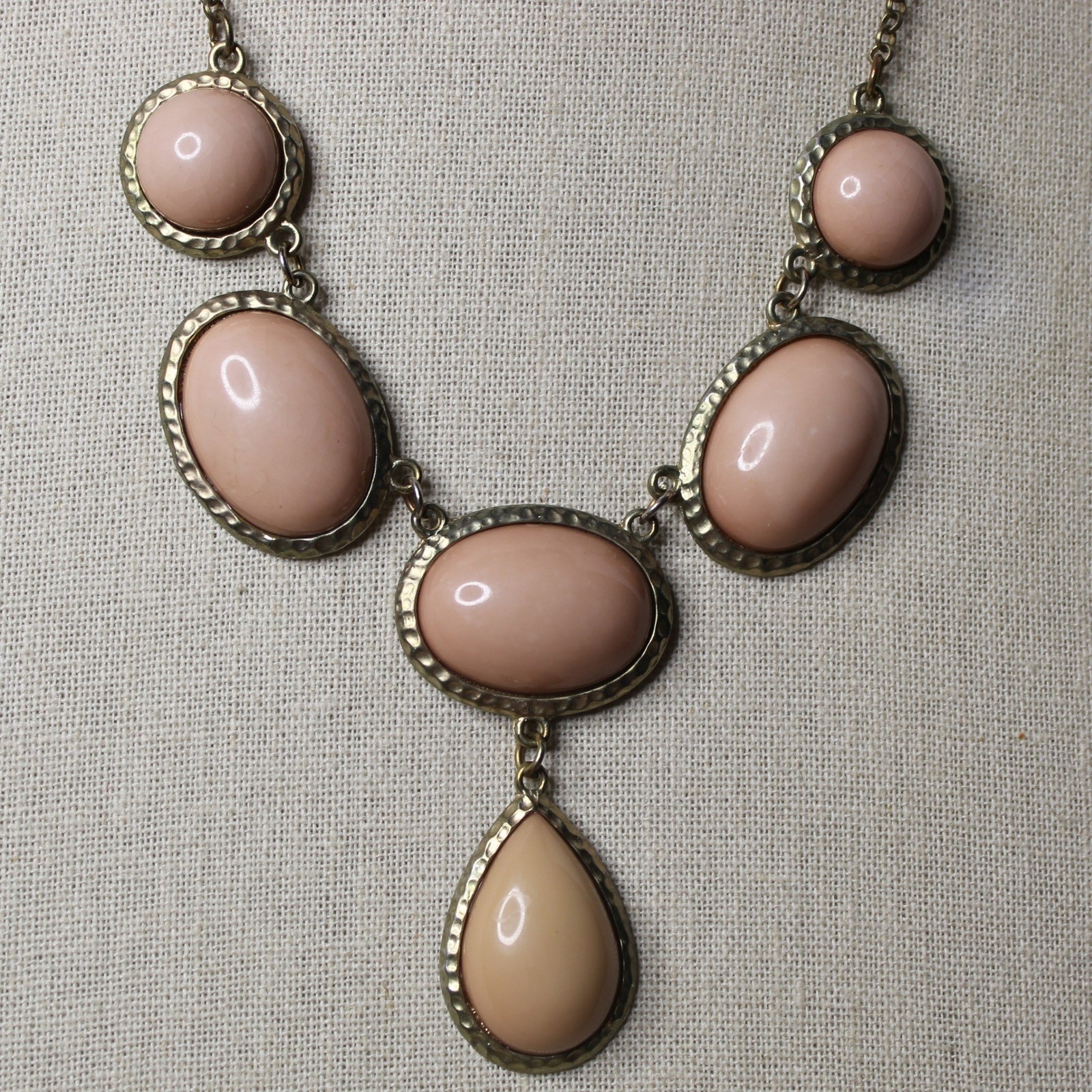 Bib Statement Necklace Peach Pink Resin Oval Teardrop Bronze Tone OS Pink Peach