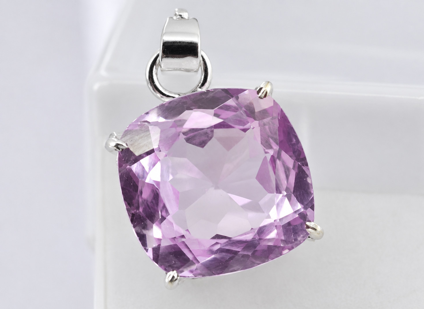 Natural 27.70 Ct Smoky Soft Pink Sapphire 925 Solid Silver Cushion Pendant Gem