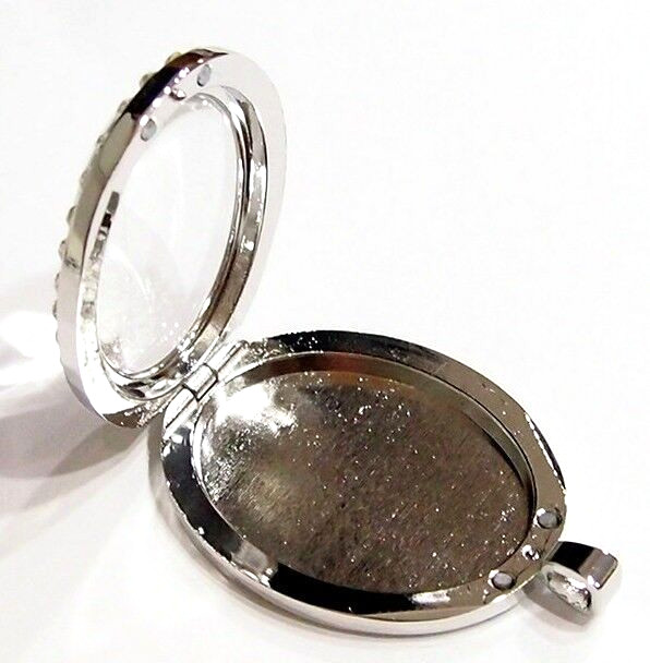 40×30 mm Origami Owl Silver 32 Crystals Floating Locket (Cameo Included), Nice