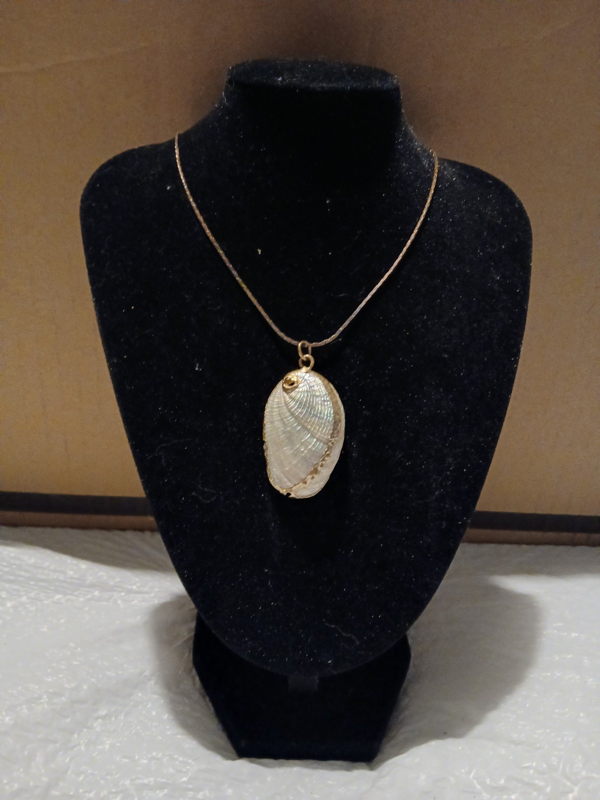 Beachy Boho Mother Of Pearl Shell Necklace With A Gold Tone Chain