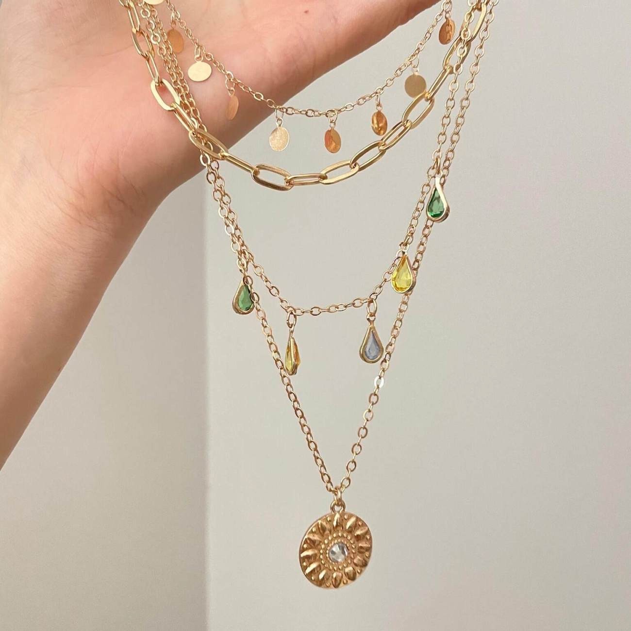Vintage gold sunflower multi-layered necklace for women, clavicle chain
