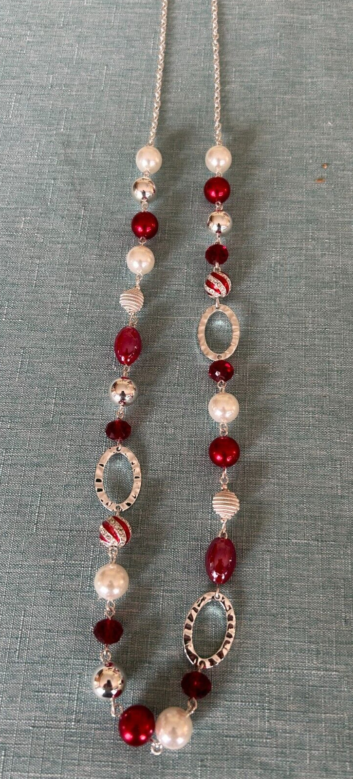 Avon Peppermint Swirl Necklace in Box 34″ with 3.5″ with extender 2023 Brand New