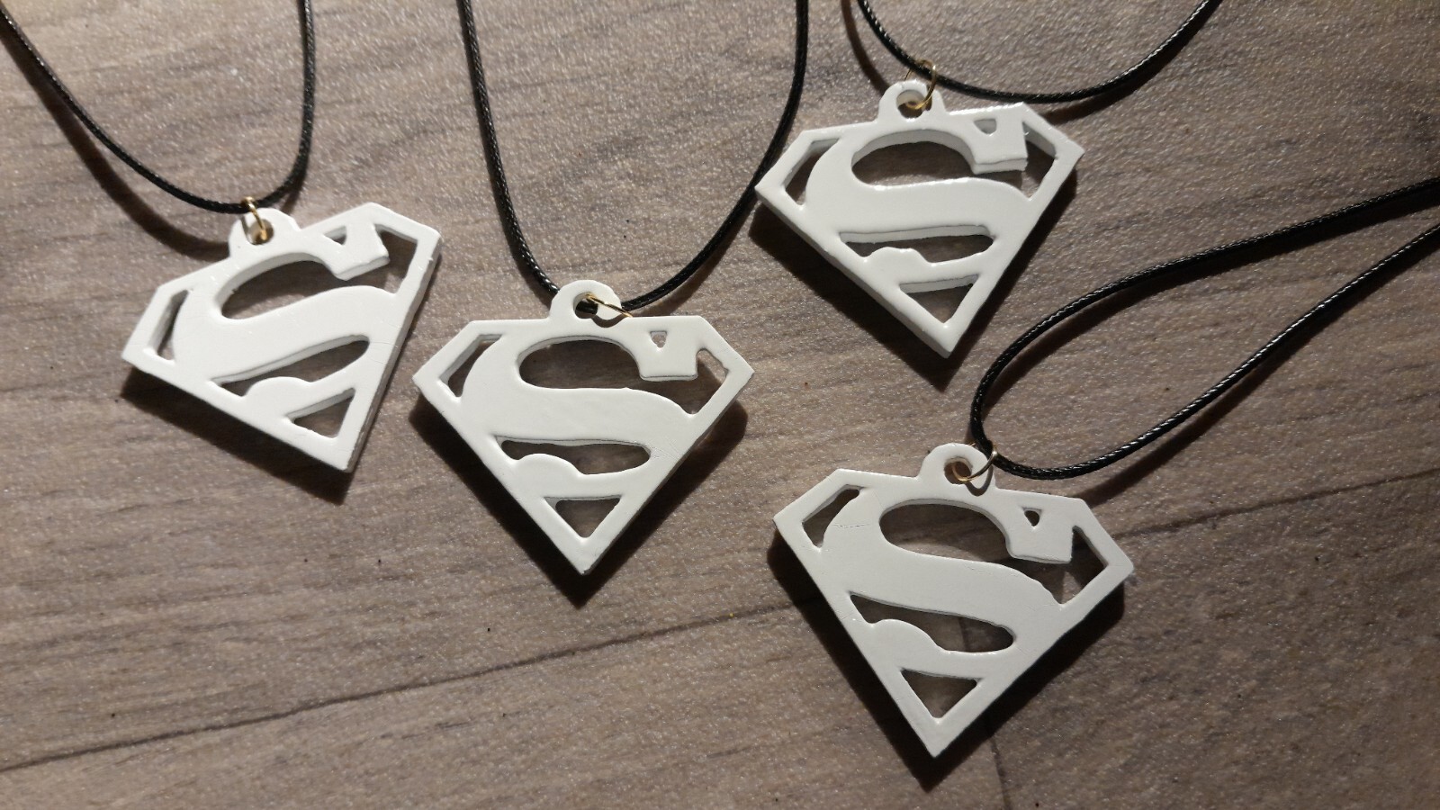 SUPERMAN necklace / design size 5cm X 4.5cm approx FAST UK DELIVERY
