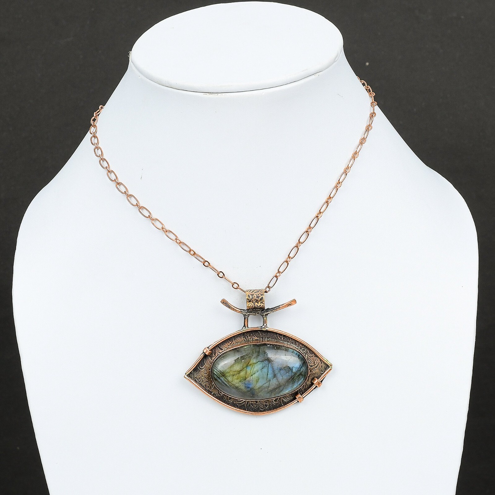 Valentines Sale Copper Oval Natural Labradorite Bezel Wedding Pendant Jewelry