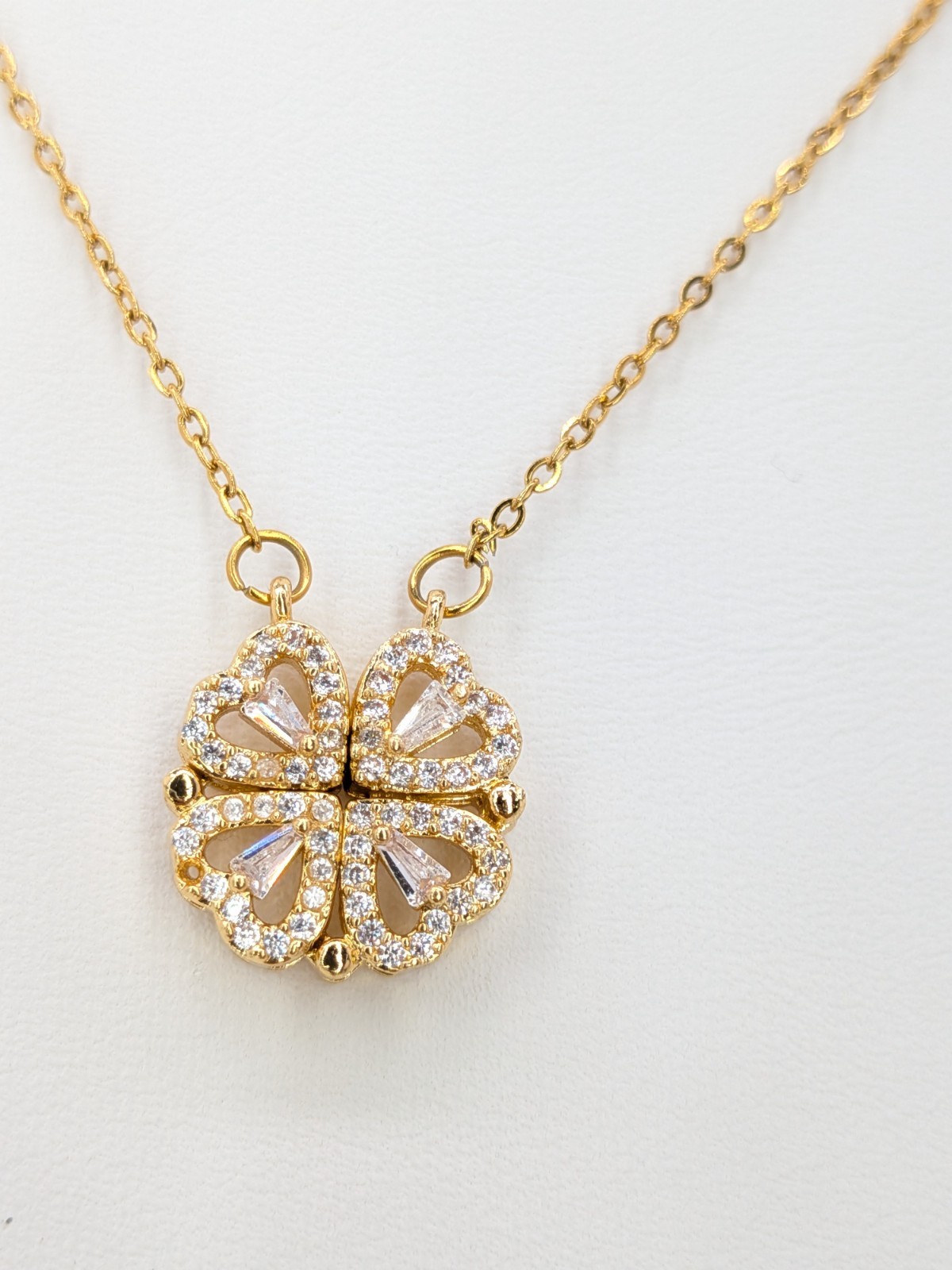Unbranded Convertible Heart Necklace Magnetic 2-in-1 Gold tone 1 Stone Missing