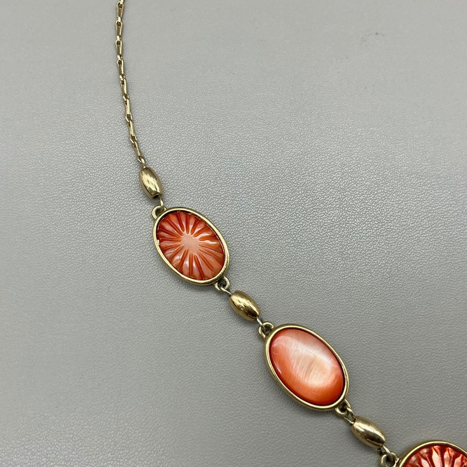 Necklace Gold Tone Orange Faux Shell Inlay Drop Statement Necklace 18″