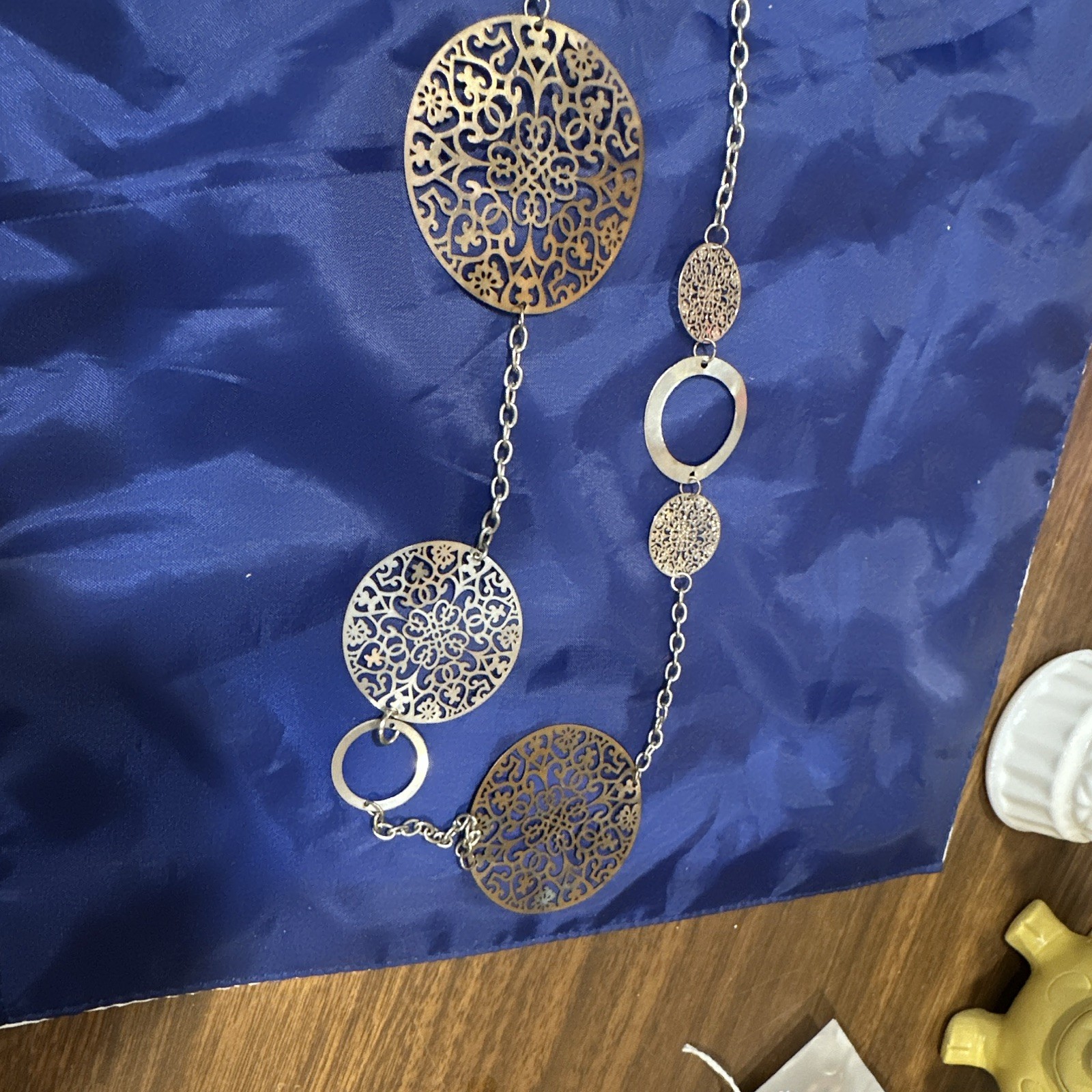 Mixed Metals Silver Gold Tone Filigree Round Disc Cable Chain Necklace Lobster