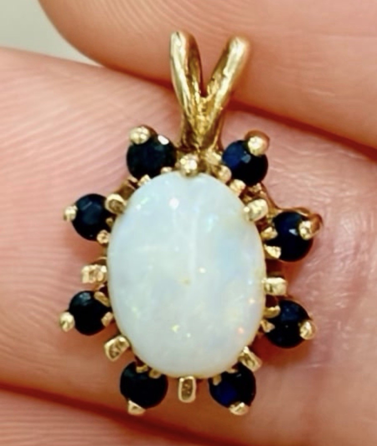 Vintage 10K Yellow Gold Round Round Opal & Blue Sapphire Halo Cluster Pendant