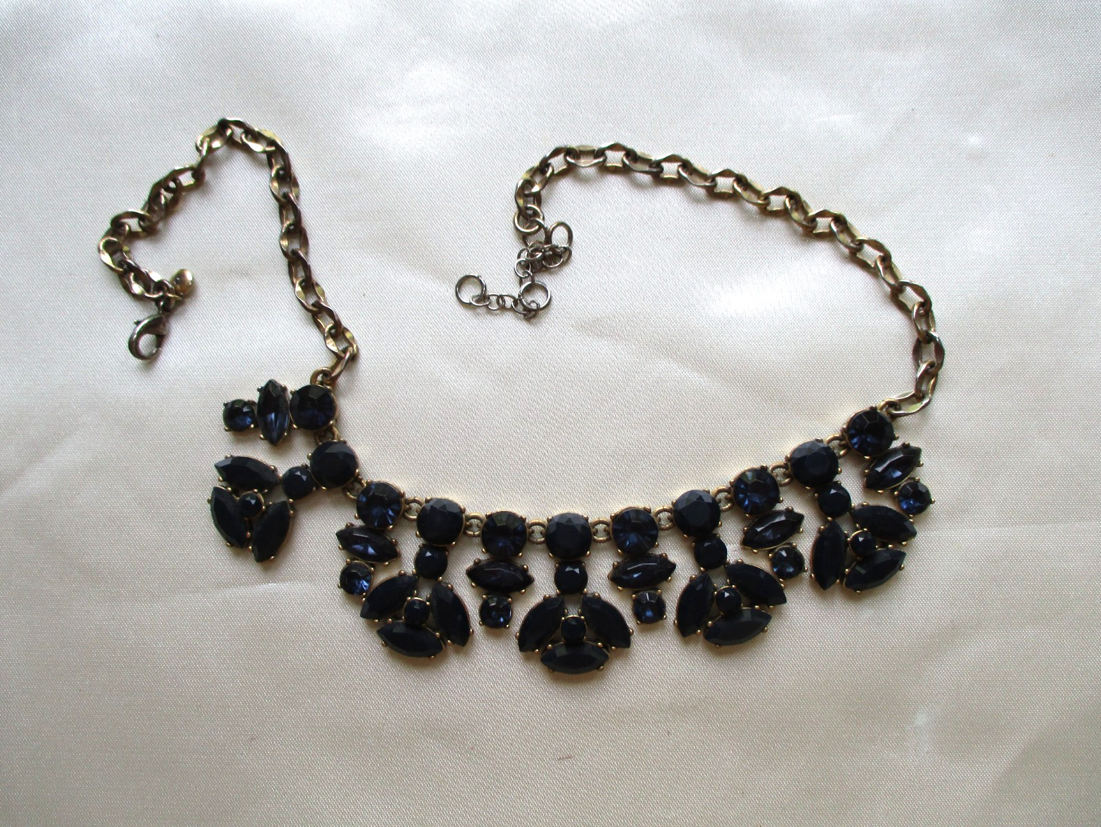 J Crew Blue Crystal Resin Acrylic Necklace Bib Gold/Brass Tone Chain 21″ Long