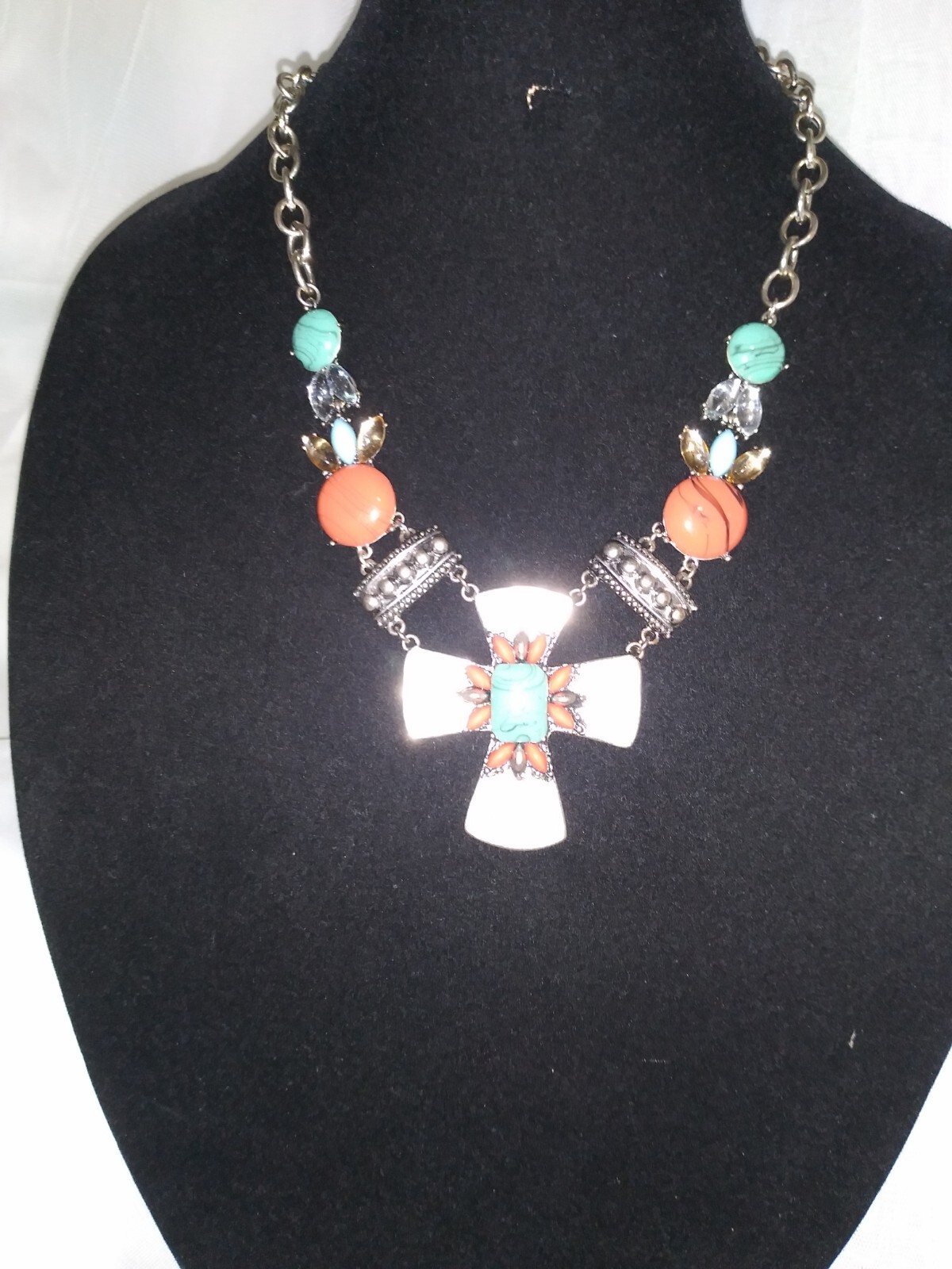NWT VERSONA CROSS AND “STONE” STATEMENT NECKLACE