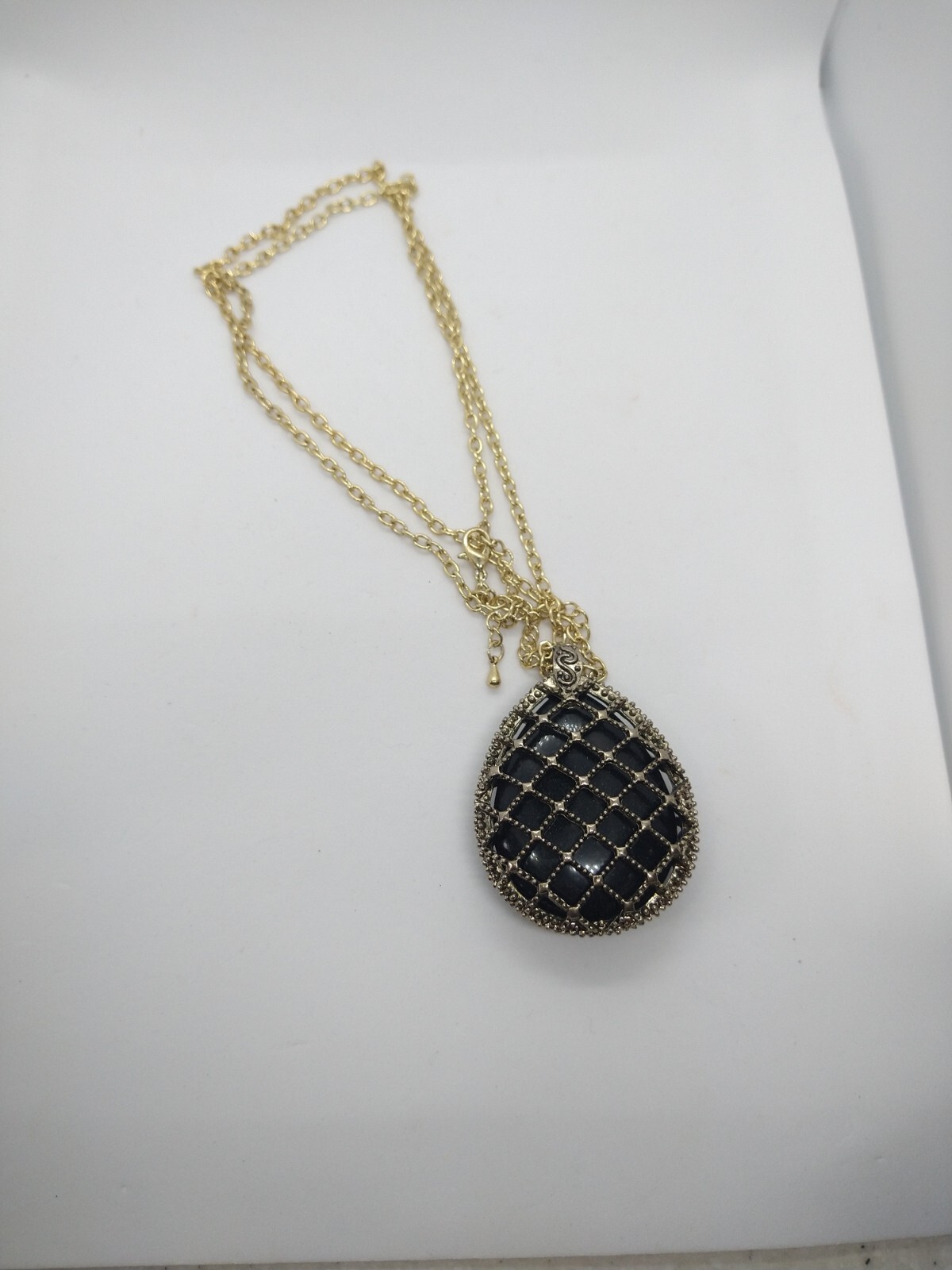 Necklace pendant Y2k 1990’s black stone gold tone vintage retro Halloween
