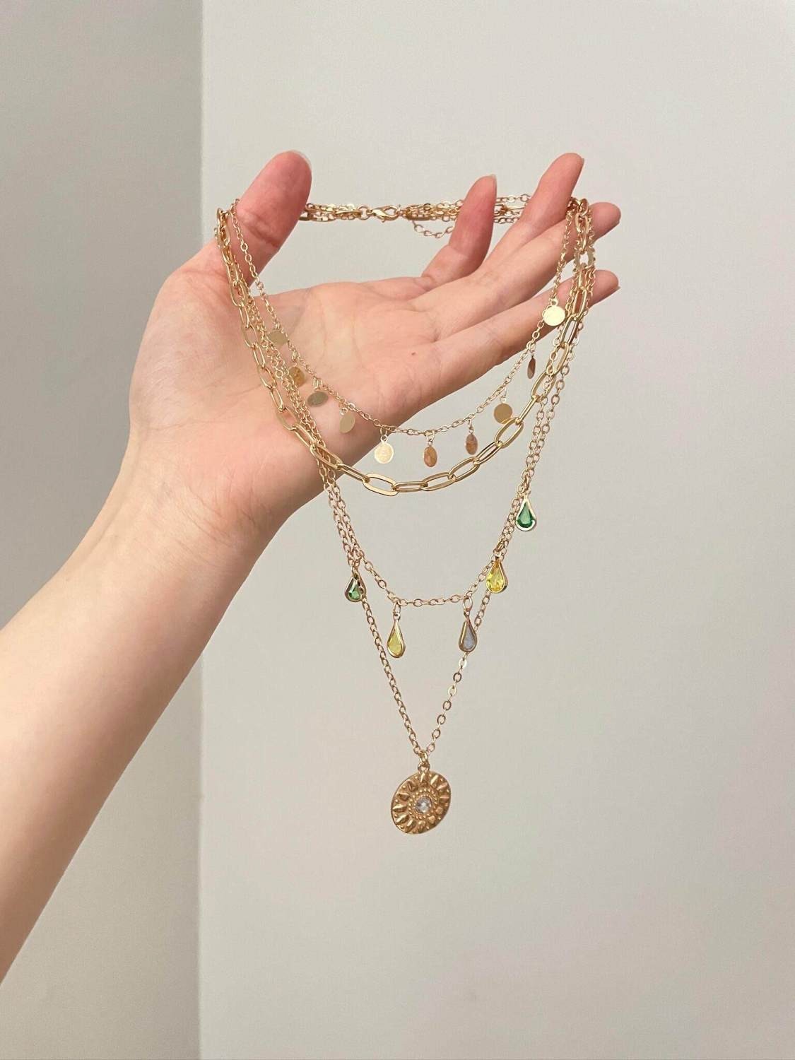 Vintage gold sunflower multi-layered necklace for women, clavicle chain