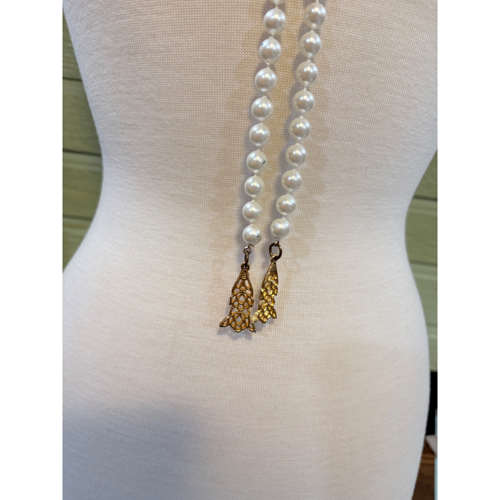 Vintage Faux Pearl Bolo Lariat Necklace Gold Filigree Slide Tassel White