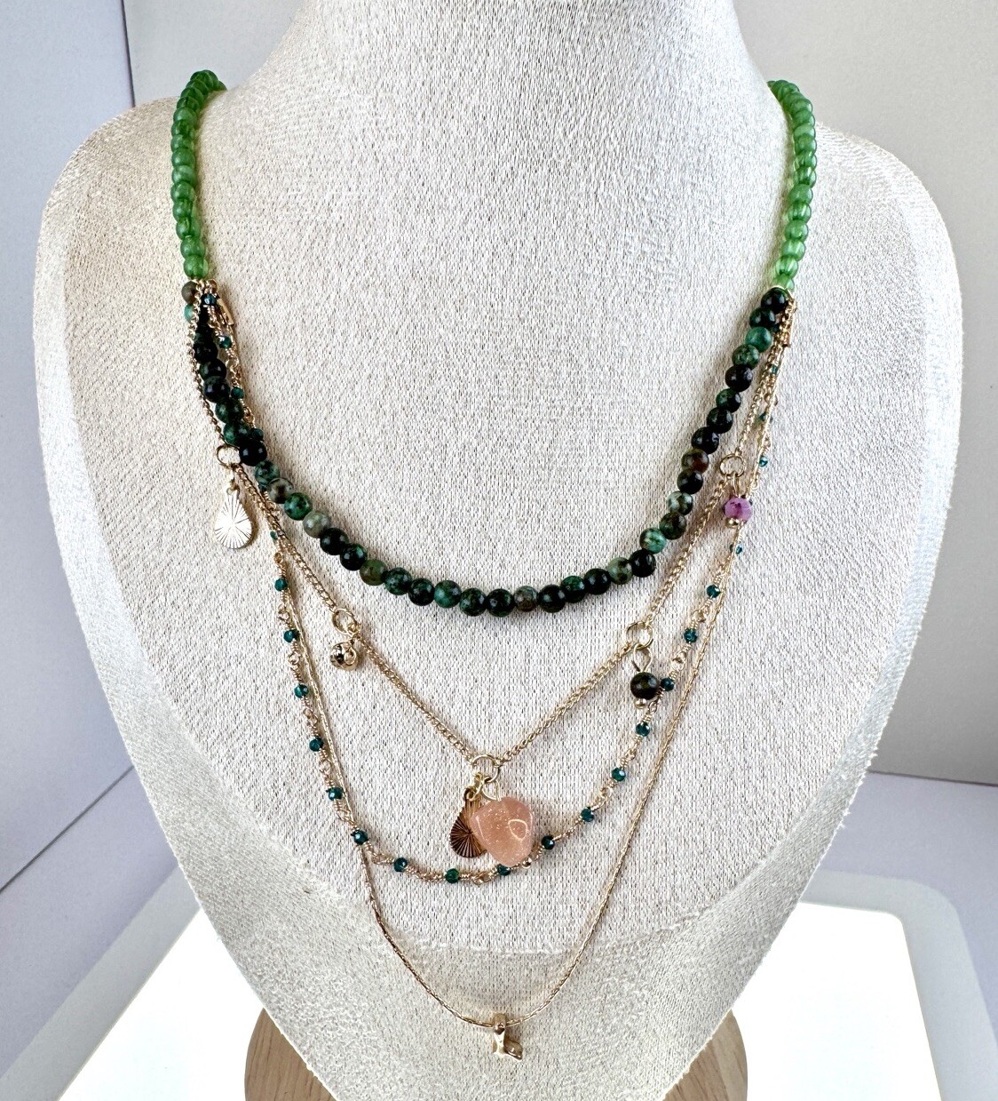 New Versona Beaded 4 Layered Gold Jewelry Necklace Green & Pink Gemstones