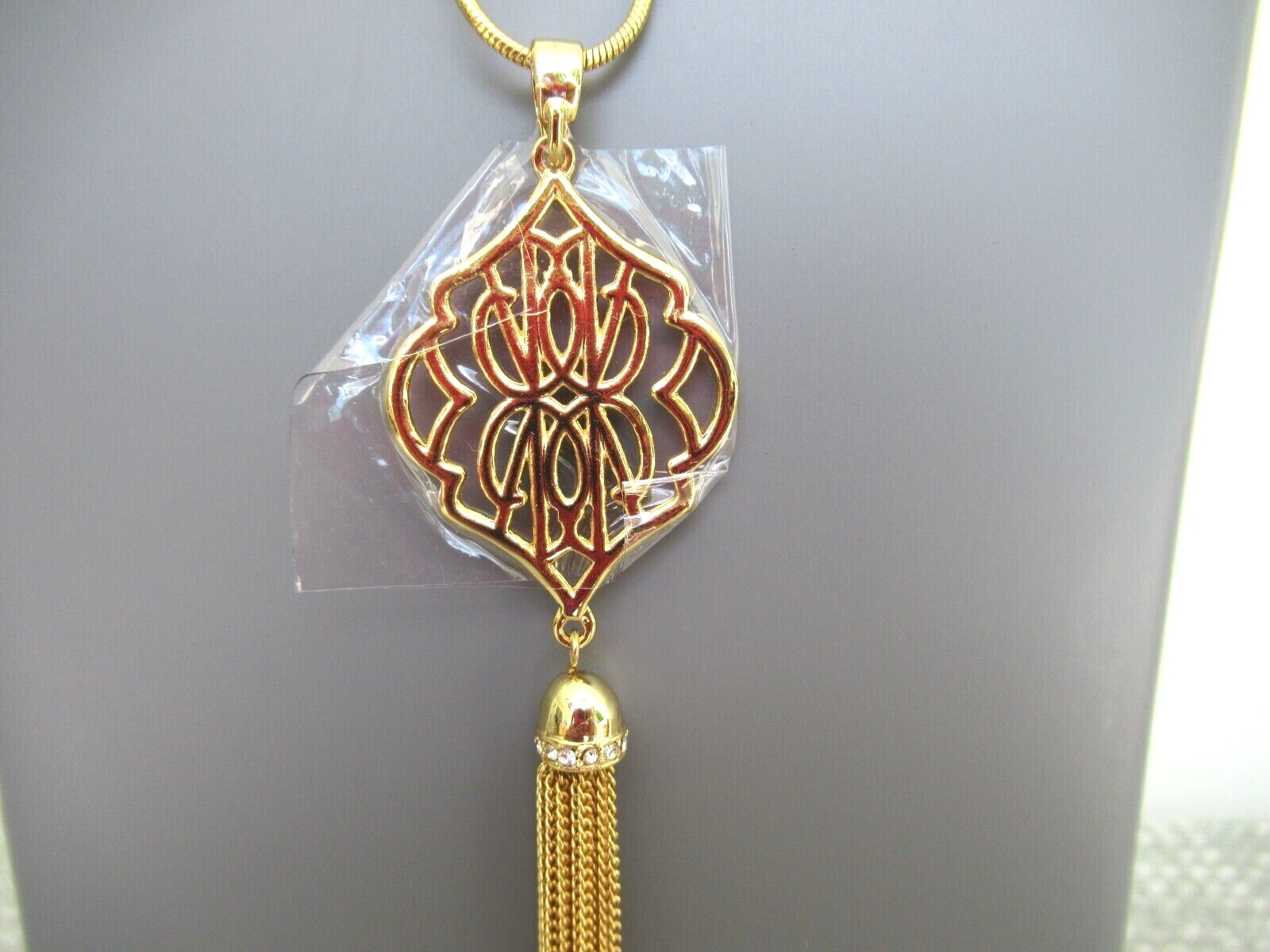 Vera Bradley Women’s Pendant W/ Tassel Necklace, Gold Tone, One Size 31″ L NWT
